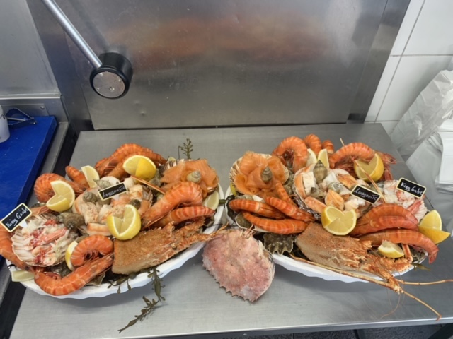 poissonnerie cagnes sur mer-poissonnier saint laurent du var-fruits de mer villeneuve loubet-traiteur la gaude-plateau fruits de mer la colle sur loup-poisson biot